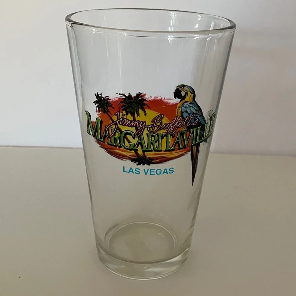 Jimmy Buffett’s Margaritaville Las Vegas‎ Beach and Parrot Graphic Glass